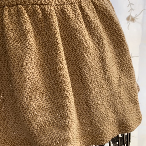 ~Forever 21~ Girl’s XL Gold Threaded Cream & Beige Top - Picture 3 of 6